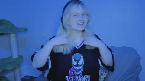 Glitch online show from 07/04/26, 05:35