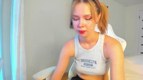 Sara online show from 06/16/26, 04:04