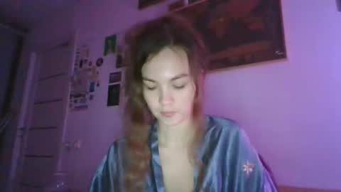 Snapshot of glitter_doll chatting on 01/18/25, 08:19 glitter_doll online show from 01/18/25, 08:19