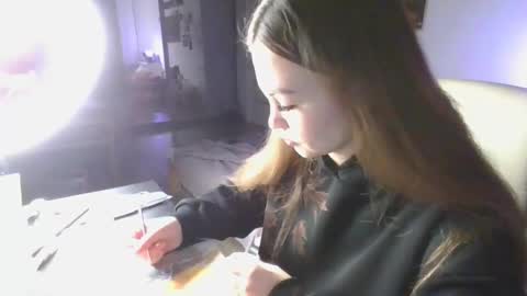 Snapshot of glitter_doll chatting on 01/23/25, 06:14 glitter_doll online show from 01/23/25, 06:14
