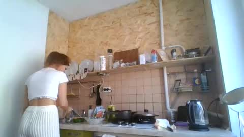 Snapshot of glitter_doll chatting on 02/23/25, 11:22 glitter_doll online show from 02/23/25, 11:22