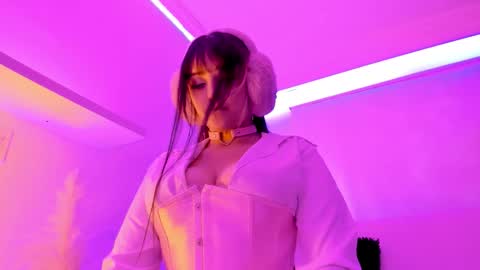 Mimi online show from 09/22/25, 07:49