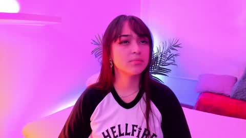 Snapshot of gloomydoll chatting on 01/17/26, 07:17 Mimi online show from 01/17/26, 07:17