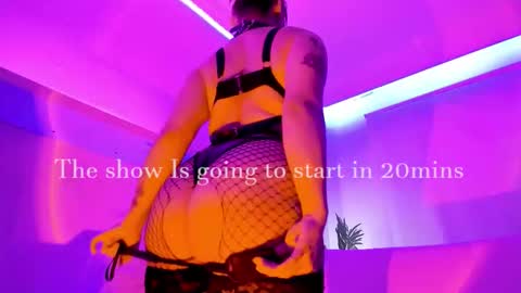 Snapshot of gloomydoll chatting on 02/17/26, 06:14 Mimi online show from 02/17/26, 06:14