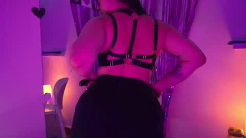 Snapshot of gloomydoll chatting on 02/28/26, 10:22 Mimi online show from 02/28/26, 10:22