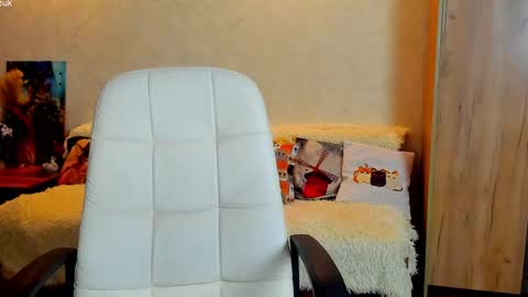 Gloria Wood online show from 05/07/26, 09:09