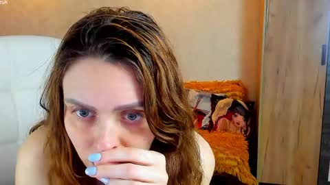 Snapshot of gloria_wood chatting on 05/16/26, 07:45 Gloria Wood online show from 05/16/26, 07:45