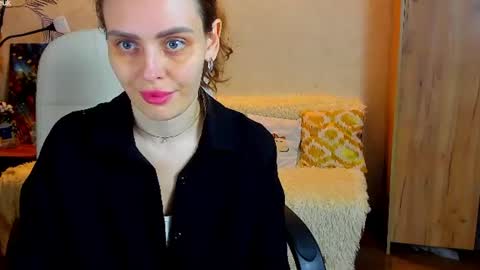 Snapshot of gloria_wood chatting on 06/18/26, 07:07 Gloria Wood online show from 06/18/26, 07:07