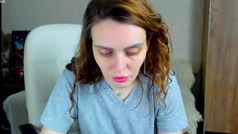 Snapshot of gloria_wood chatting on 06/26/26, 03:49 Gloria Wood online show from 06/26/26, 03:49