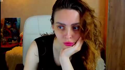 Snapshot of gloria_wood chatting on 06/29/26, 05:02 Gloria Wood online show from 06/29/26, 05:02