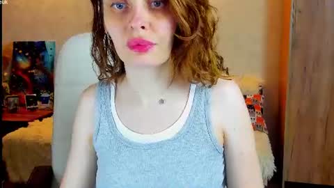 Snapshot of gloria_wood chatting on 06/30/26, 07:48 Gloria Wood online show from 06/30/26, 07:48