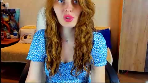 Snapshot of gloria_wood chatting on 07/25/26, 03:09 Gloria Wood online show from 07/25/26, 03:09
