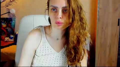 Snapshot of gloria_wood chatting on 07/26/26, 05:42 Gloria Wood online show from 07/26/26, 05:42