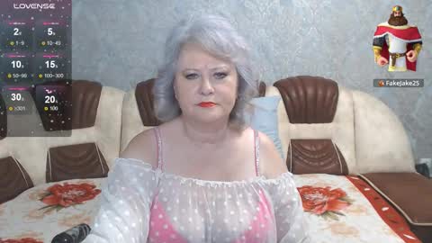 Snapshot of gloriasguirt chatting on 01/13/26, 02:39 Gloriasguirt online show from 01/13/26, 02:39