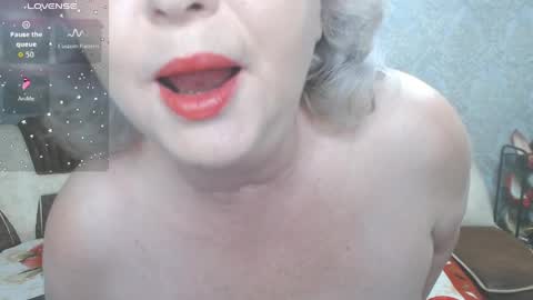 Snapshot of gloriasguirt chatting on 04/01/26, 02:12 Gloriasguirt online show from 04/01/26, 02:12