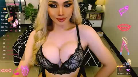 Snapshot of glorious_kim chatting on 02/03/25, 04:04 Kim - DONT FORGET TO FOLLOW AND GIME THUMBS UP online show from 02/03/25, 04:04