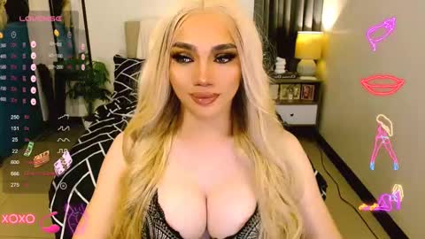 Snapshot of glorious_kim chatting on 03/09/25, 08:40 Kim - DONT FORGET TO FOLLOW AND GIME THUMBS UP online show from 03/09/25, 08:40