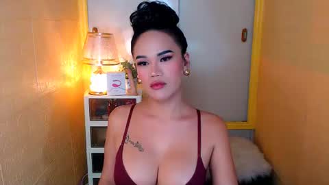 Snapshot of gloriousslutshay chatting on 01/09/26, 07:37 shy online show from 01/09/26, 07:37