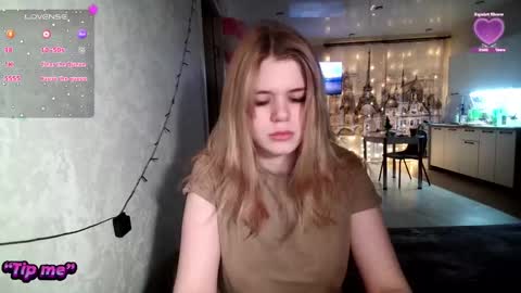  Roxy  online show from 01/04/25, 04:11