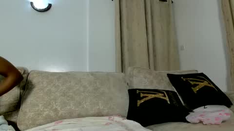 glossybae online show from 11/20/25, 08:08