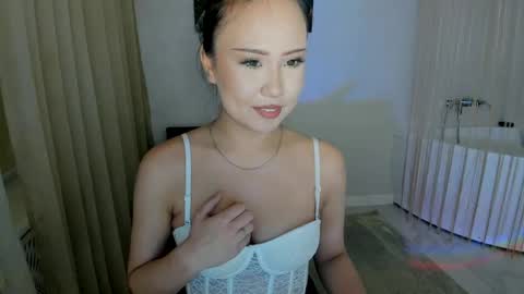 Mila online show from 06/05/26, 06:24