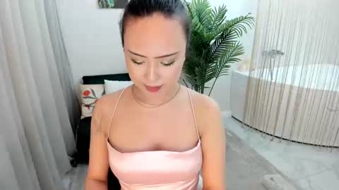 Mila online show from 06/14/26, 11:45