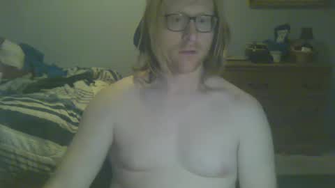 Snapshot of gnger31foru chatting on 12/26/24, 12:38 Steven Meadow online show from 12/26/24, 12:38