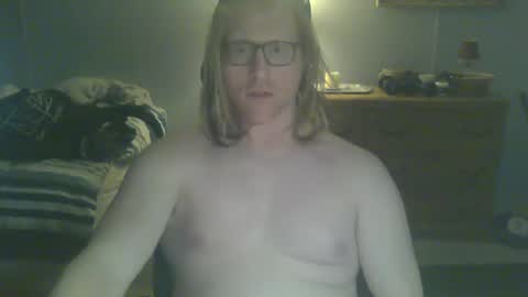 Snapshot of gnger31foru chatting on 01/22/25, 02:37 Steven Meadow online show from 01/22/25, 02:37