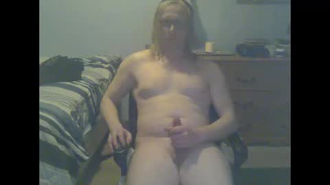 Snapshot of gnger31foru chatting on 01/28/25, 02:21 Steven Meadow online show from 01/28/25, 02:21