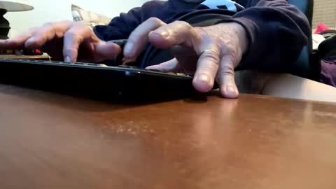 Snapshot of gngnxxx chatting on 02/11/26, 08:25 gngnxxx online show from 02/11/26, 08:25