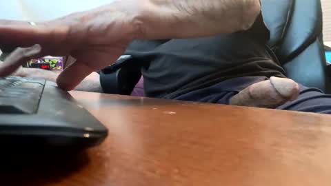 Snapshot of gngnxxx chatting on 02/25/26, 01:21 gngnxxx online show from 02/25/26, 01:21