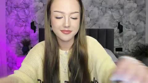 Lina online show from 10/30/25, 08:38