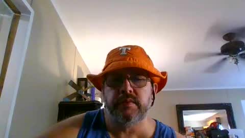 Snapshot of gobey33 chatting on 09/13/25, 04:40 IDKIDCIDGAF online show from 09/13/25, 04:40