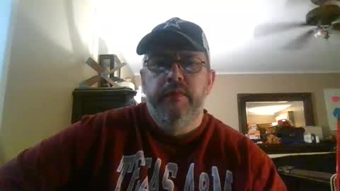 Snapshot of gobey33 chatting on 10/06/25, 12:08 IDKIDCIDGAF online show from 10/06/25, 12:08