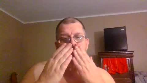 IDKIDCIDGAF online show from 04/28/26, 02:27