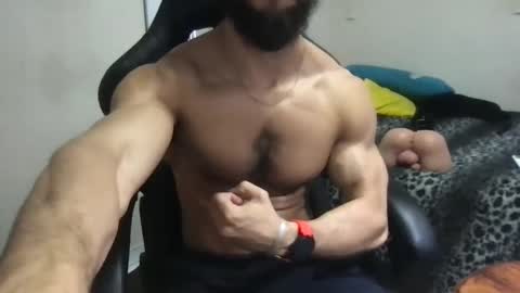 Snapshot of god_hunkules chatting on 02/25/25, 05:58 god hunkules online show from 02/25/25, 05:58