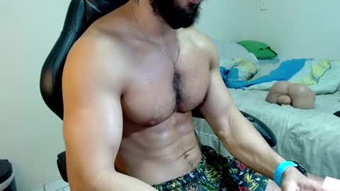 Snapshot of god_hunkules chatting on 10/17/25, 04:42 god hunkules online show from 10/17/25, 04:42