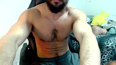 Snapshot of god_hunkules chatting on 11/11/25, 04:29 god hunkules online show from 11/11/25, 04:29