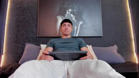 Snapshot of god_of_olympus1 chatting on 01/02/25, 06:34 steven online show from 01/02/25, 06:34