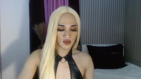 Snapshot of goddesdiane8inch chatting on 05/27/26, 02:14 D I A N N E online show from 05/27/26, 02:14