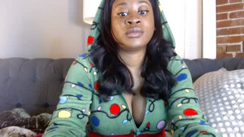 Snapshot of goddess_aaliyah chatting on 01/20/25, 12:18 goddess_aaliyah online show from 01/20/25, 12:18