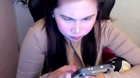 Snapshot of goddess_chantal chatting on 06/18/26, 05:41 MARGOLD online show from 06/18/26, 05:41