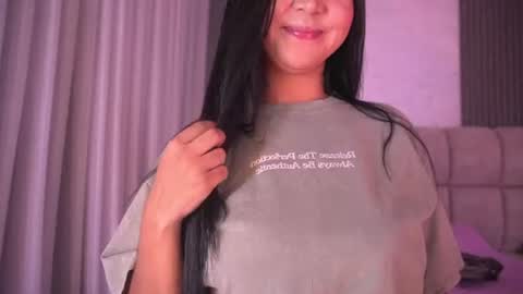 Snapshot of goddess_eli77 chatting on 06/13/26, 03:04 goddess_eli77 online show from 06/13/26, 03:04