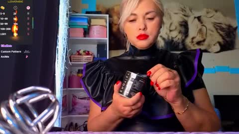 Snapshot of goddess_isabella11 chatting on 04/11/26, 03:11 Mrs. Isabella online show from 04/11/26, 03:11