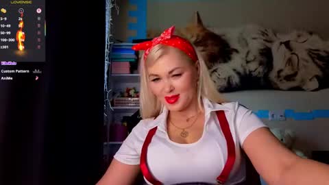 Snapshot of goddess_isabella11 chatting on 04/19/26, 02:55 Mrs. Isabella online show from 04/19/26, 02:55