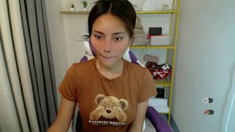 Snapshot of goddess_kendr chatting on 07/01/26, 01:18 kendra online show from 07/01/26, 01:18