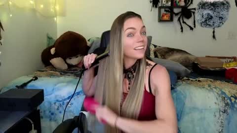 Patricia Mars           Goddess of Mars twitter thegoddessmindy online show from 02/18/25, 03:43