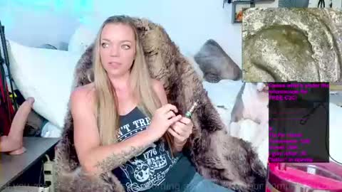 Snapshot of goddess_of_mars chatting on 08/04/26, 02:30 Patricia Mars Goddess of Mars twitter thegoddessmindy online show from 08/04/26, 02:30