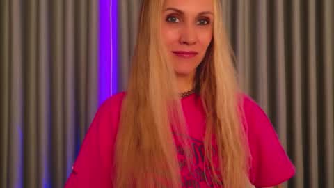 Katarina online show from 11/30/25, 10:52