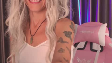 Snapshot of goddess_stars chatting on 05/04/26, 10:44 Katarina online show from 05/04/26, 10:44